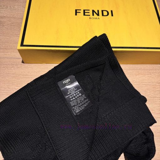 𝐅𝐞𝐧𝐝𝐢 Knitted cashmere scarfThis year's hottest scarf from Fendi in autumn and winter, featujr5xa85k - Image 12