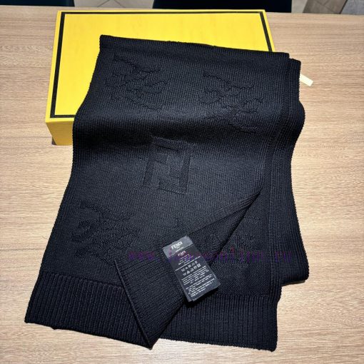 𝐅𝐞𝐧𝐝𝐢 Knitted cashmere scarfThis year's hottest scarf from Fendi in autumn and winter, featujr5xa85k - Image 13