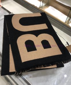 Double Eleven ️𝐁𝐮𝐫𝐛𝐞𝐫𝐫. "Double sided Big Letter Scarf" Black BrownSize188x33cm 100% Lana wo61cnmy8k