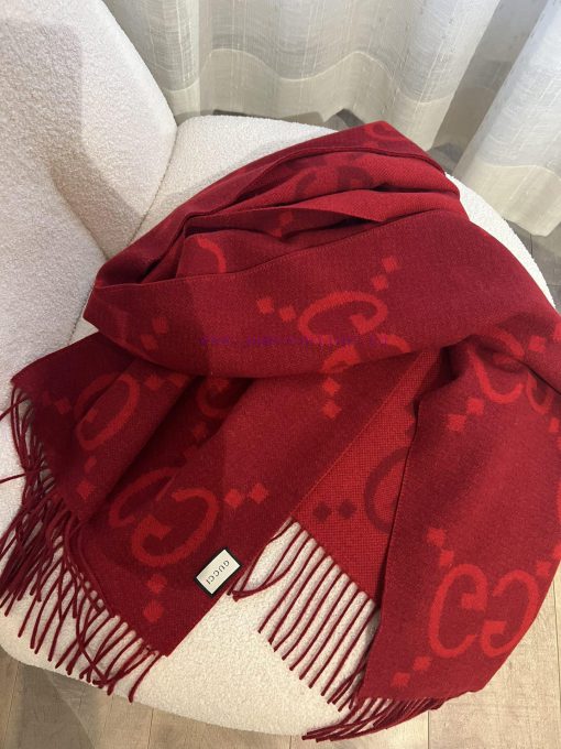 Gucci's' Life Red 'Scarf Belongs to You 🧣The rare color of the true red faith,Everyone shoul2ij9omno - Image 9