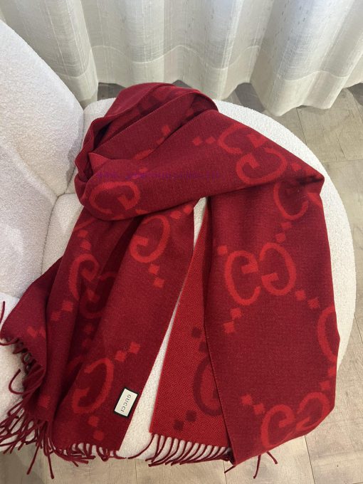 Gucci's' Life Red 'Scarf Belongs to You 🧣The rare color of the true red faith,Everyone shoul2ij9omno - Image 17