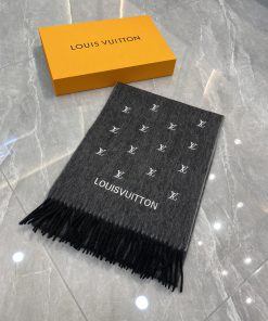Louis Vuitton channel supplies Donkey style Starry Sky seasonal double-sided hot women's lamv7mkwsuo