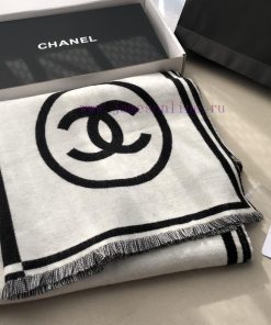 𝐂𝐡𝐚𝐧𝐞𝐥𝟐𝟑𝐛 "Black and White Symmetrical Big Shawl"Sizex70cm 98% Cashmere 2% Wool PairThe blacyzfgkji8