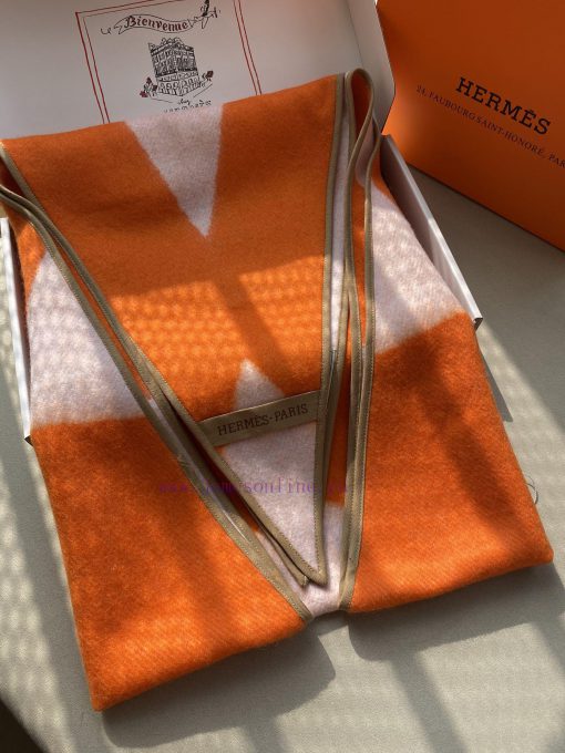 H's unique diamond shaped cashmere scarfExquisite edging, visible high-end, easy to match, uvlwyrvjw - Image 12