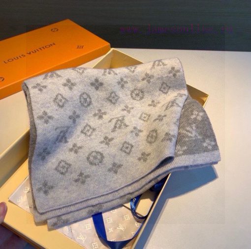 Very stable, LV men's high-end cashmere scarf can be formal or casual, with a very classicalybe8j502 - Image 5