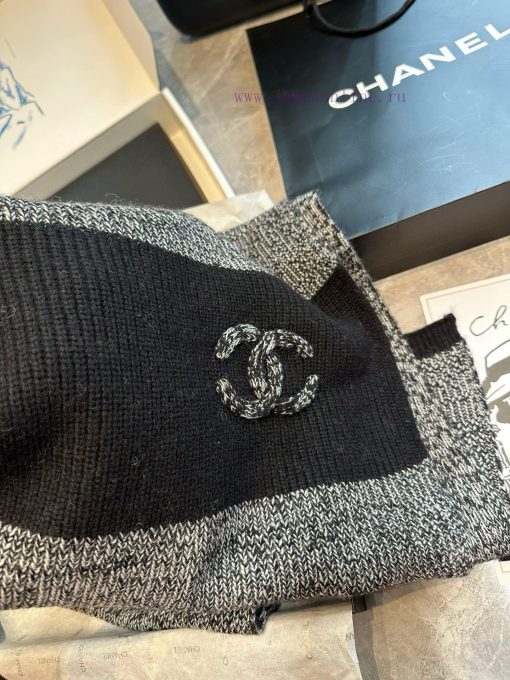 Chanel's new autumn/winter collection of 24 inch knitted scarves and long scarves, made of cmjoy0uq6 - Image 7