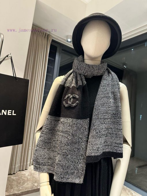 Chanel's new autumn/winter collection of 24 inch knitted scarves and long scarves, made of cmjoy0uq6 - Image 10