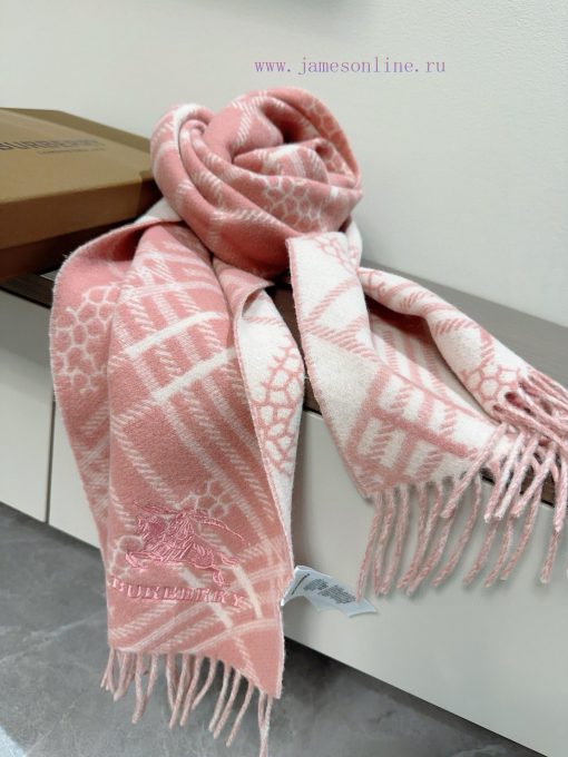 Double sided scarf Burberry plaid scarf ️ It looks crazy, so stylish and charming ️ I reallyodj6nbdx - Image 9
