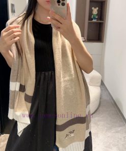The popular new couple style LV cow goods are luxurious in terms of size, and high-end quali8sjxgmni