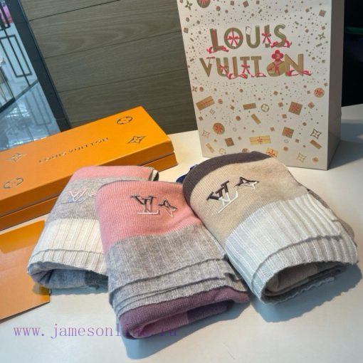 The popular new couple style LV cow goods are luxurious in terms of size, and high-end quali4bqos8bf - Image 11