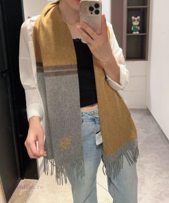 Luo Yiwei's men's and women's scarves are highly praised and kept for themselves. This is a 3ejcbe4w