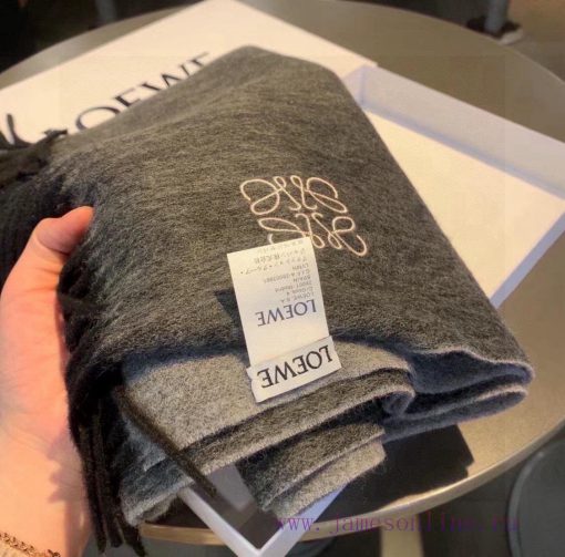 ▪Loewe   Luoyiwei's rare and gentle color scheme, low-key yet elegant. Double sided colort6f9dz7g - Image 9