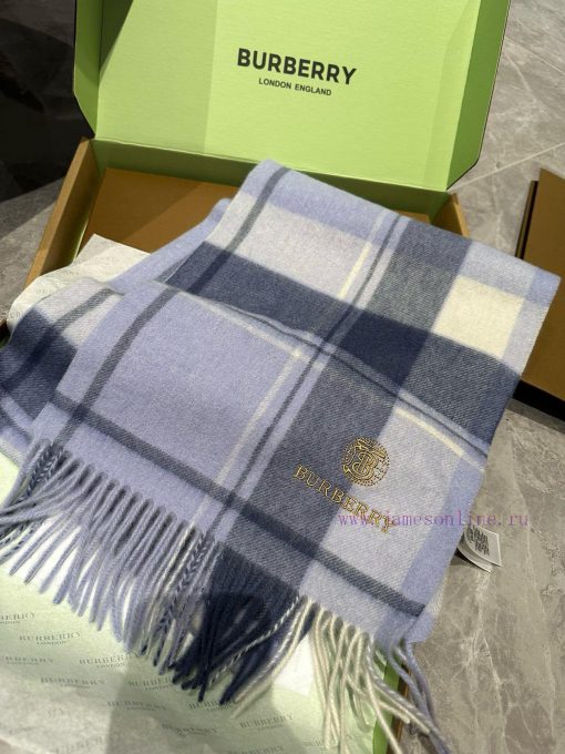 Burberry plaid scarf ️ It looks crazy, so stylish and charming ️ I really like this very eleewnst5hk - Image 5