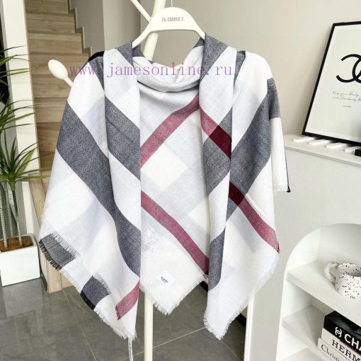 Burberry's classic synchronized ultra-thin cashmere plaid square scarf is a must-have item fq8ubvg7m - Image 5