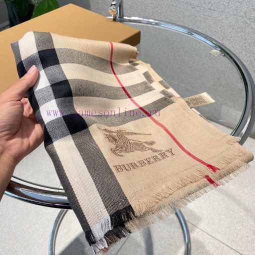 Burberry's new models are slow to come in hand. Grab top of the line original products, unpa4kizapks - Image 4