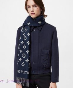 Finally shipped, this year's hottest pink and white scarf, the LV Essential scarf, focuses ogbtgztrx