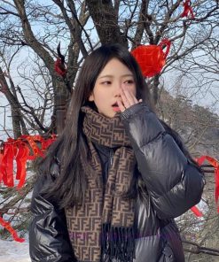 Identify the quality without purchasing premium items ‼ Fendi's hottest scarf of the year, tnrizwv2l