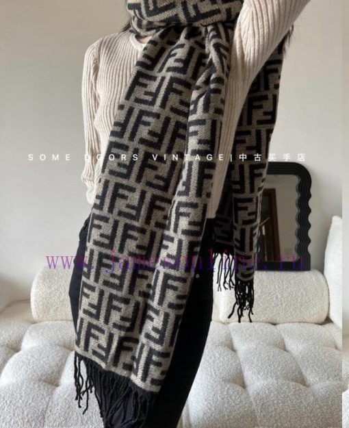 Identify the quality without purchasing premium items ‼Fendi The hottest scarf of the year, lmk7cchr