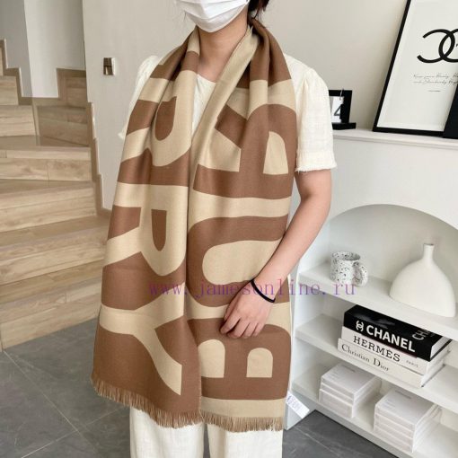 Burberry is on the rise with its top-notch double-layer color weaving technology, which is o42xw39tt - Image 2