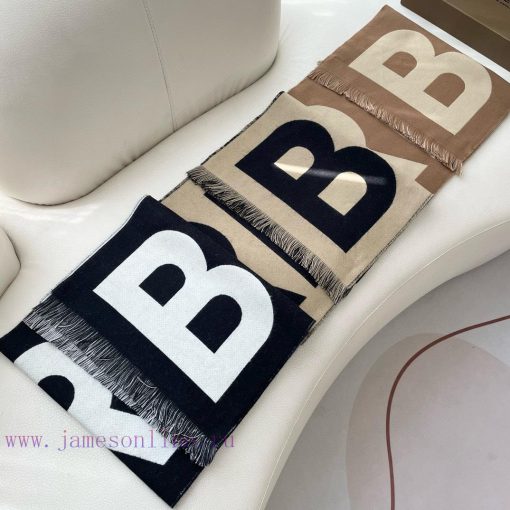 Burberry is on the rise with its top-notch double-layer color weaving technology, which is o42xw39tt - Image 4