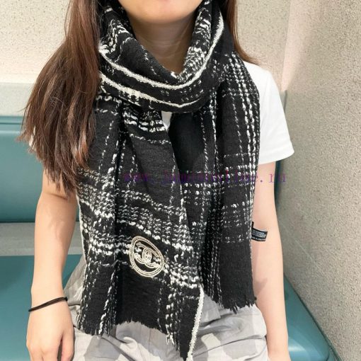 Chanel 2024 Top Cashmere Scarf is a bestseller! The real product is truly beautiful, and the21dbsg7f