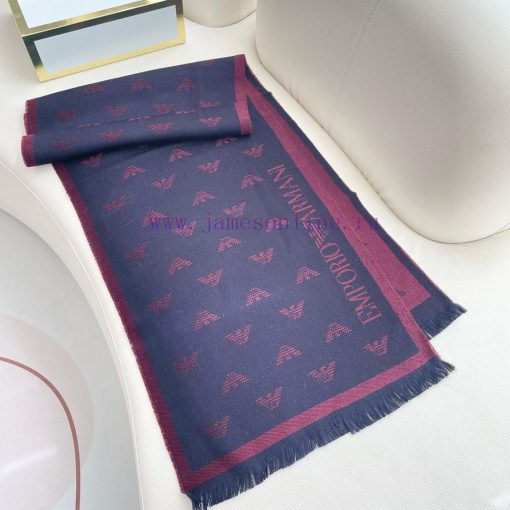 Armani Armani's latest men's scarf for 2024 is elegant and simple, which is the perfect pursm6e1fc8h - Image 6