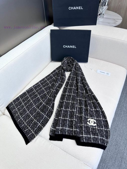 The VIP limited edition top of the line Chanel Double C shawl is absolutely worth collecting1jvgxg62 - Image 6