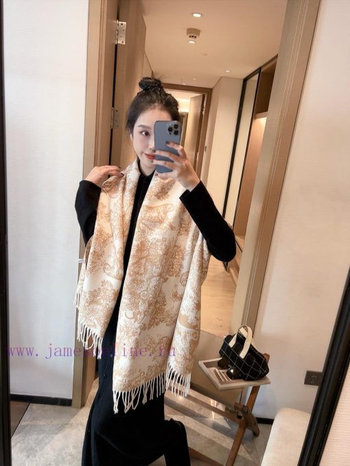 The CD animal printed long scarf is a super stunning genuine order with 100% fidelity and bepeb04a9s