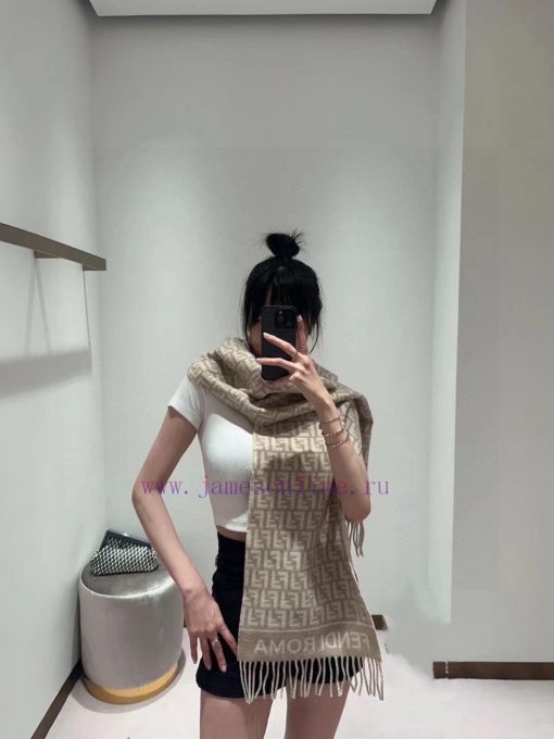 High quality It seems that this year's most popular scarf of the new gourmet Fendi has been fjbn5gvq