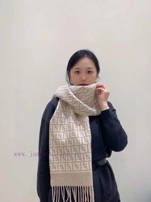 High quality It seems that this year's most popular scarf of the new gourmet Fendi has been fjbn5gvq - Image 3