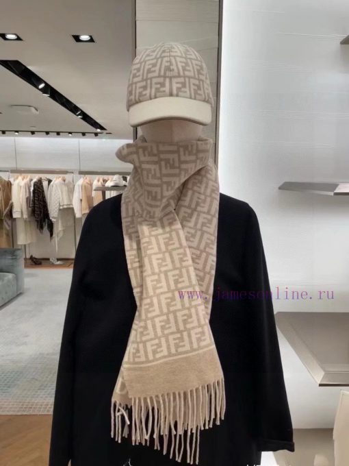 High quality It seems that this year's most popular scarf of the new gourmet Fendi has been fjbn5gvq - Image 4