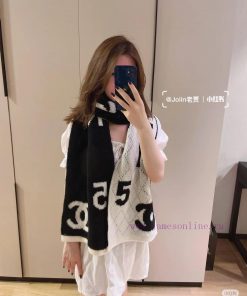 ▪Chanel   Chanel No.5 is a rare knitting item, with gentle color matching, super infatuatl2bra17x