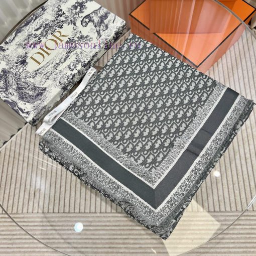 The high-end is Dior's classic vintage floral reinterpretation of women. The actual product hnxvz45n - Image 5