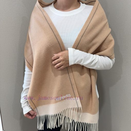 Wool Hermes ️ Angry thumbs up for self retention ️ Our men's scarves are rare to buy and chee0c3g02e