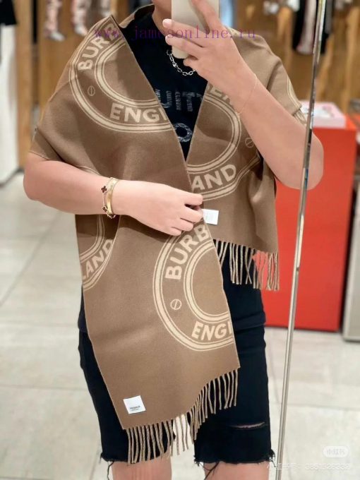 Burberry's new products for autumn and winter 2024 have seen the ceiling of the scarf. Burbemh0tb1kk