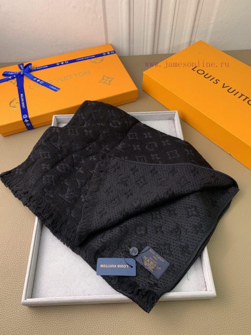 L Home has launched the iconic Mono woven pattern scarf, which is of very, very good qualityapr79851 - Image 4