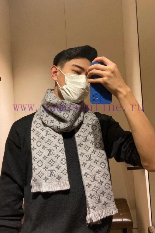 L Home has launched the iconic Mono woven pattern scarf, which is of very, very good qualityj553nmi5