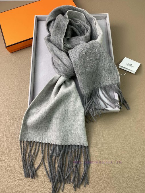 H's double-sided men's cashmere scarf in 3 colors feels like I won't love it anymore The onevhxyycsd - Image 9