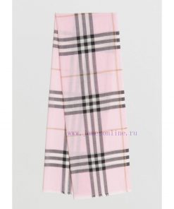 BurberryBur's new retro plaid, limited edition show, classic plaid as always, has been popul1yqo55tx