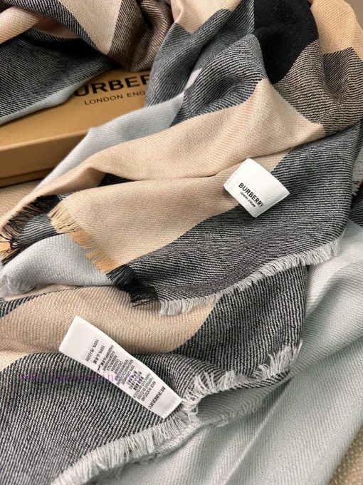 Burberry~The fabric has clear patterns and is made of excellent Nepalese cashmere material. cakd3ogu - Image 10