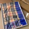 B's cashmere printed long scarf is pure Kashmir cashmere supplied to customers The feel is sru1duvb3