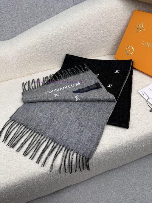 L's men's wool scarf is highly praised and kept for personal use. It is a rare high-end men'pj2tab4e - Image 4