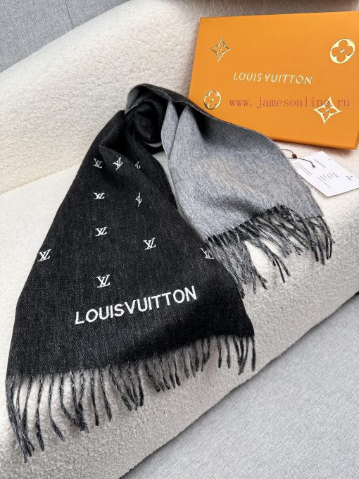 L's men's wool scarf is highly praised and kept for personal use. It is a rare high-end men'pj2tab4e - Image 8