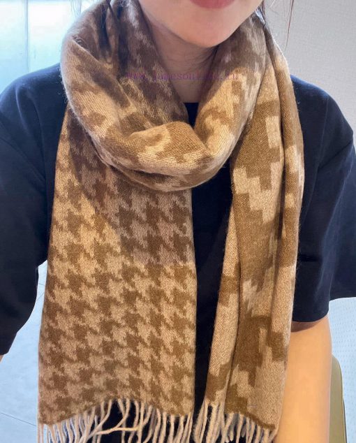 Loewe's limited edition couple's scarf this year is a must-have for free purchasing and limimkqqb129