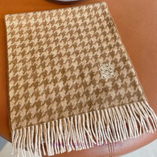 Loewe's limited edition couple's scarf this year is a must-have for free purchasing and limimkqqb129 - Image 4