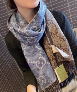 Gucci's new scarf, unisex ️ This contrasting color is really classic, with a texture that doh7aua4xd