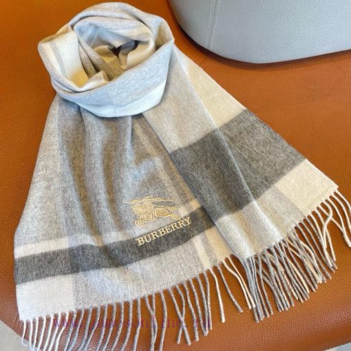 To be honest, the design of Burberry's export order is very simple, but the classic embroidemmv7xfu7 - Image 9