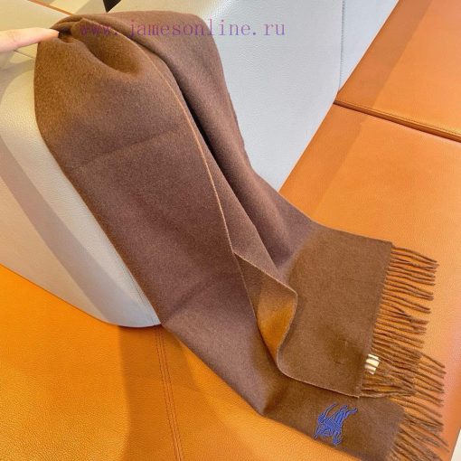 To be honest, the design of Burberry's export order is very simple, but the classic embroidefl97a7c9 - Image 5