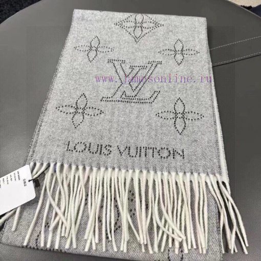 Louis Vuitton's new double-sided scarf, Mahina Flight Mode scarf, is woven with jacquard tec4lz2sq4w - Image 8