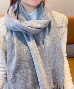 Loro Piana's Autumn and Winter New Product: Premium Cashmere Scarf for Personal Use. It's tols2tzels